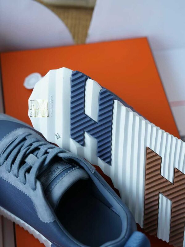 HERMES Sneakers