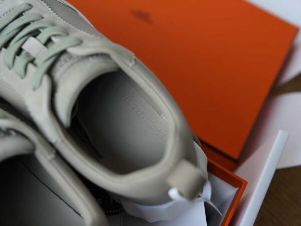 HERMES Sneakers