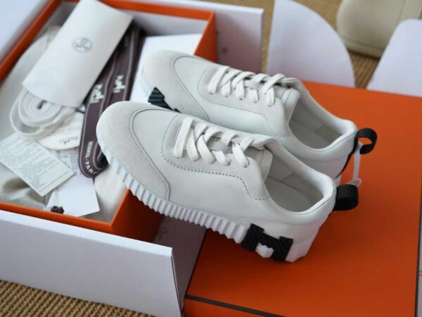 HERMES Sneakers