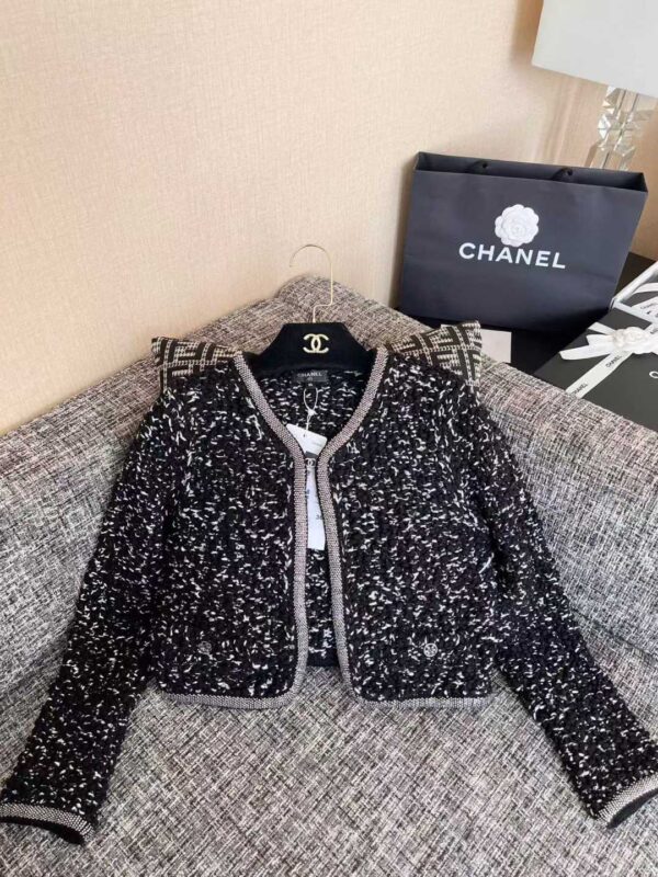 CHANEL Jacket