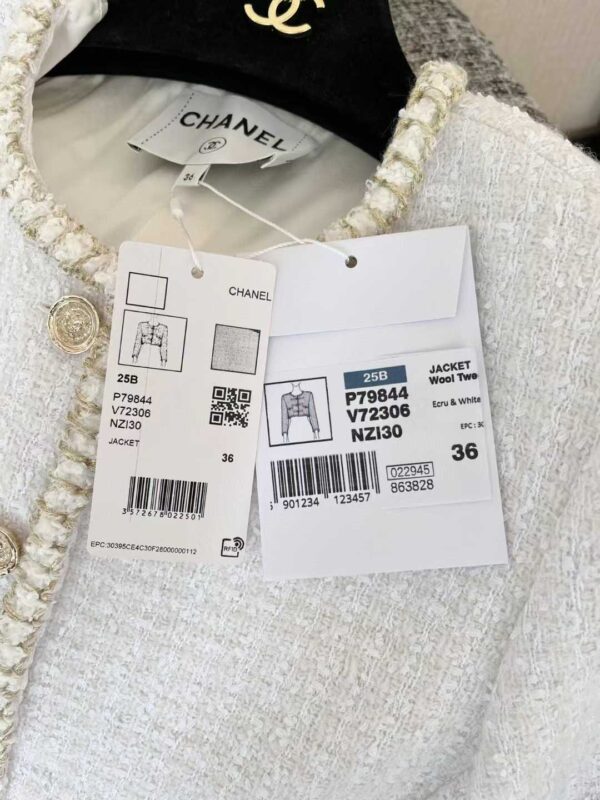 CHANEL Jacket