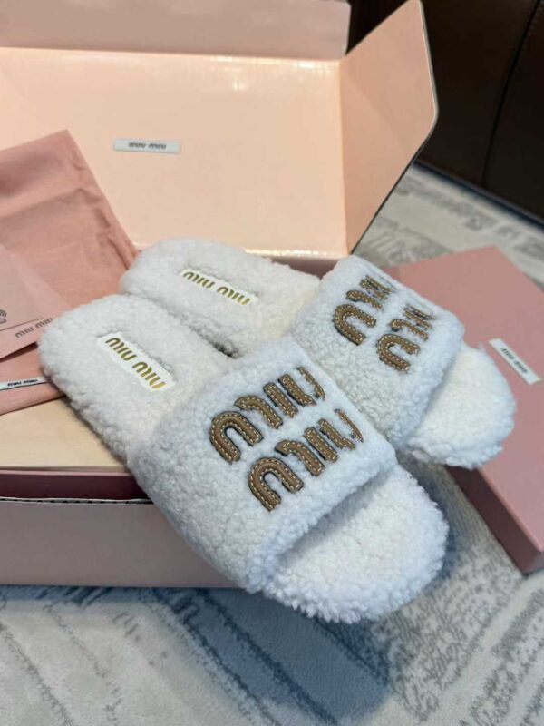 MIUMIU Lamb hair slippers