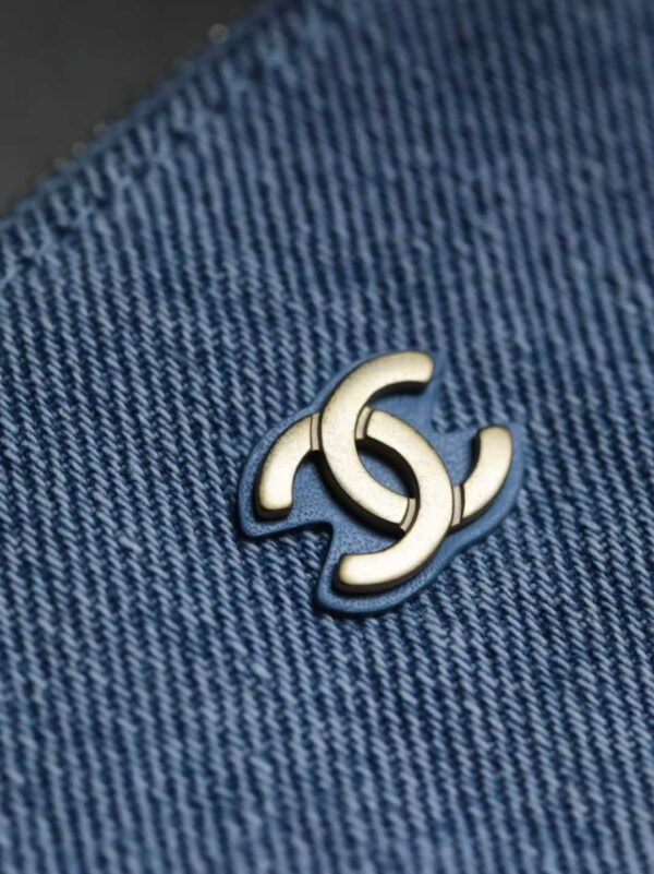 CHANEL 25 HANDBAG (003)