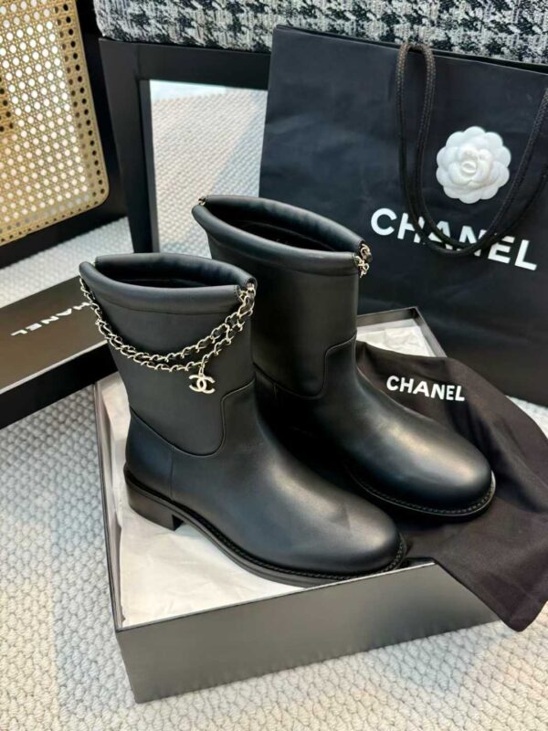 CHANEL 25B Short boots
