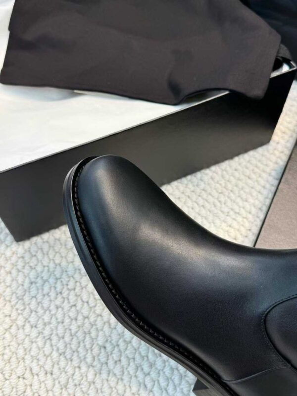 CHANEL 25B Short boots