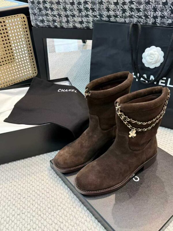 CHANEL 25B Short boots
