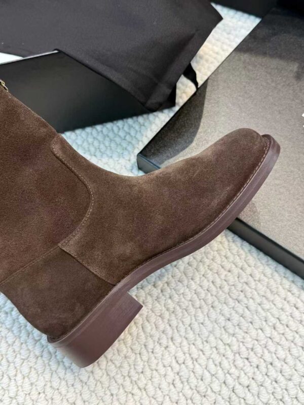CHANEL 25B Short boots