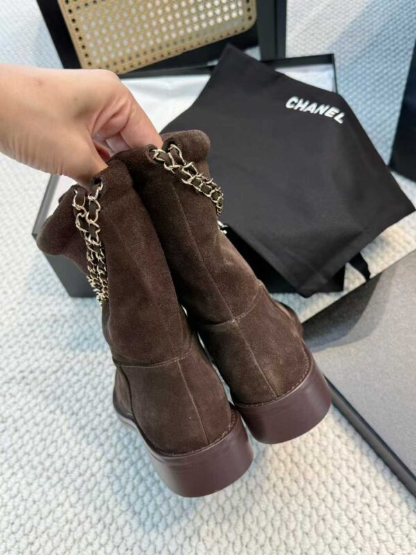 CHANEL 25B Short boots