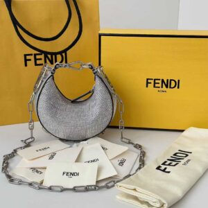 Fendi  graphy NANO （The chain is equipped separately ）
