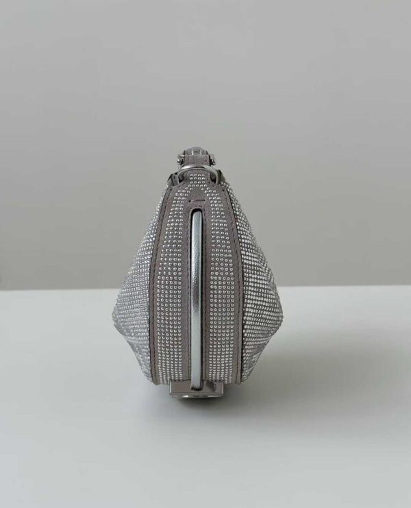 Fendi  graphy NANO （The chain is equipped separately ）