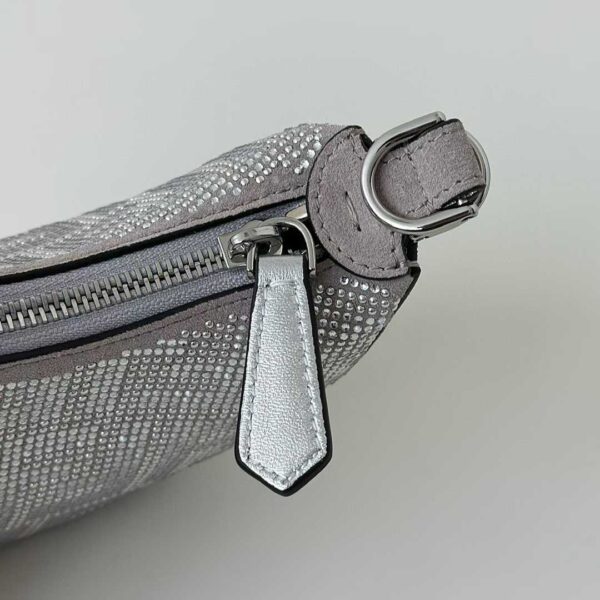 Fendi  graphy NANO （The chain is equipped separately ）