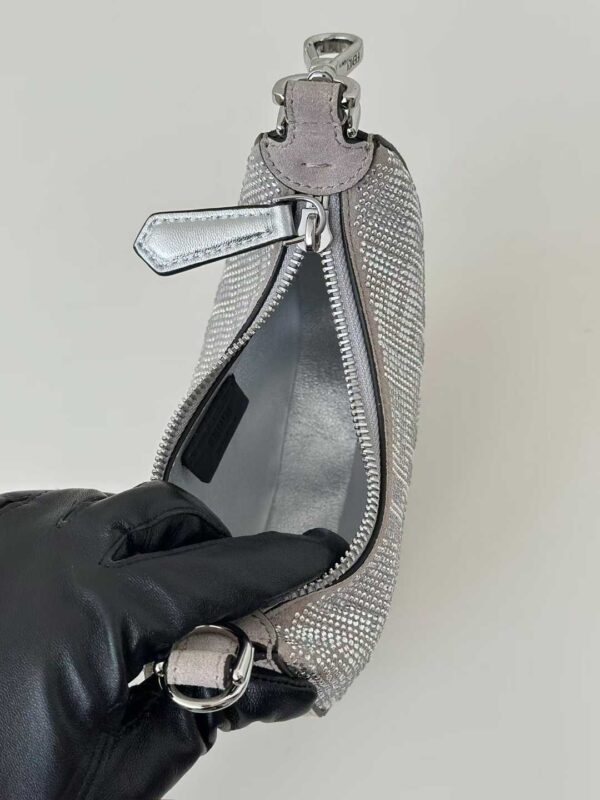 Fendi  graphy NANO （The chain is equipped separately ）