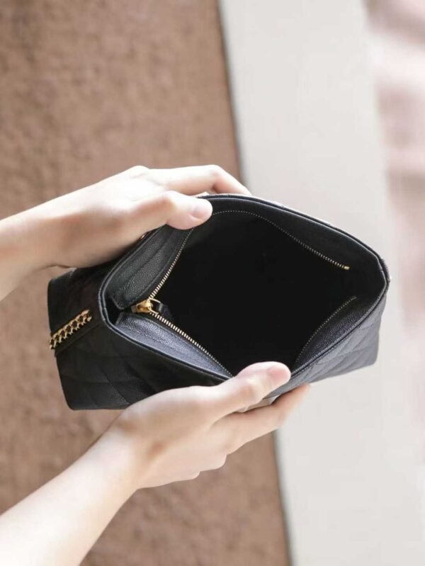 CHANEL Washpack