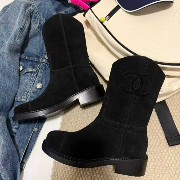CHANEL Short boots
