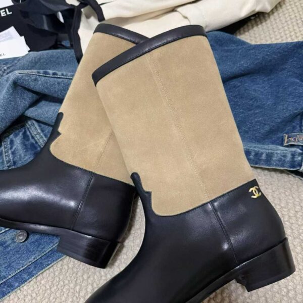 CHANEL Short boots