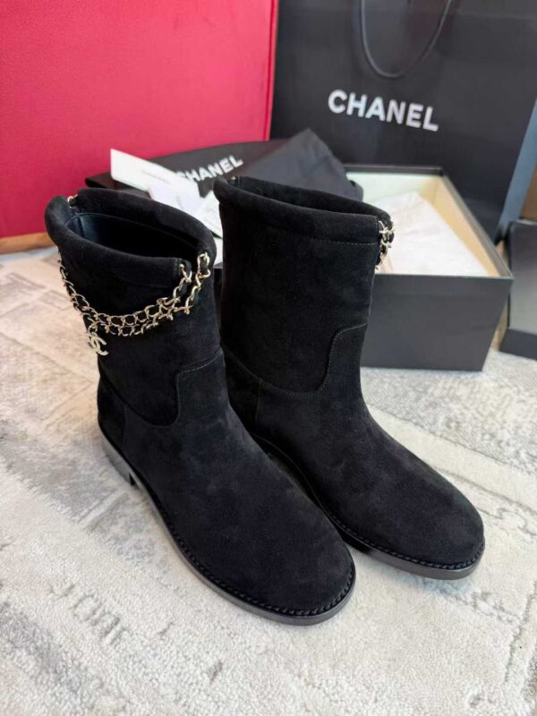 CHANEL 25B Short boots