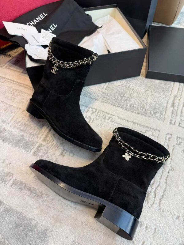 CHANEL 25B Short boots