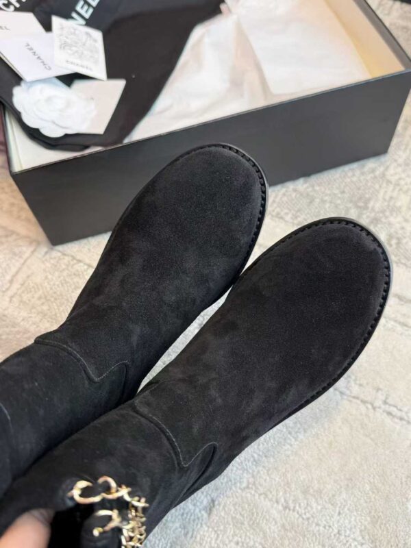 CHANEL 25B Short boots