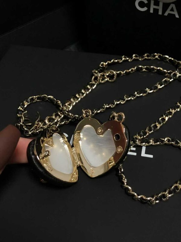 CHANEL Necklace