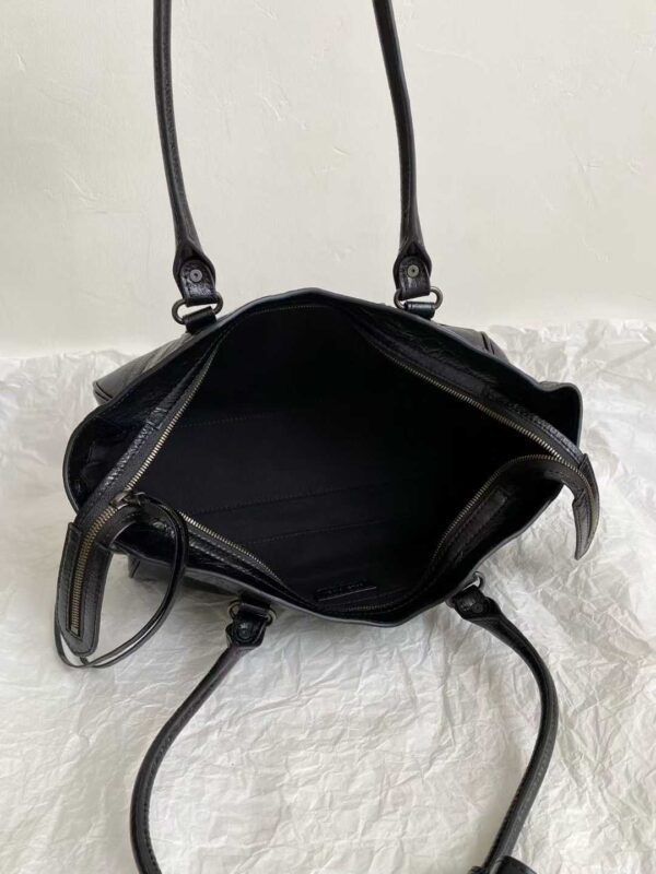 Balenciaga Women's Le City Bag East-west in Sesame