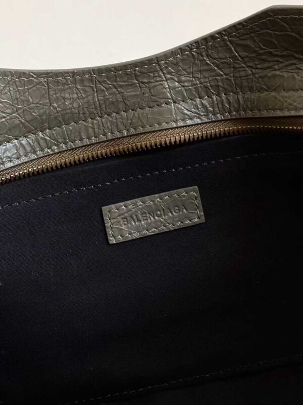 Balenciaga Women's Le City Bag East-west in Sesame