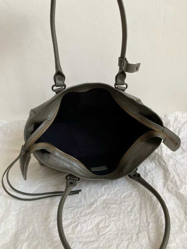 Balenciaga Women's Le City Bag East-west in Sesame