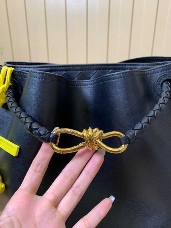 Bottega veneta  Andiamo Bucket