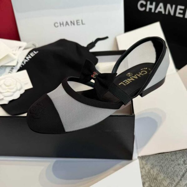 CHANEL Flat sandals