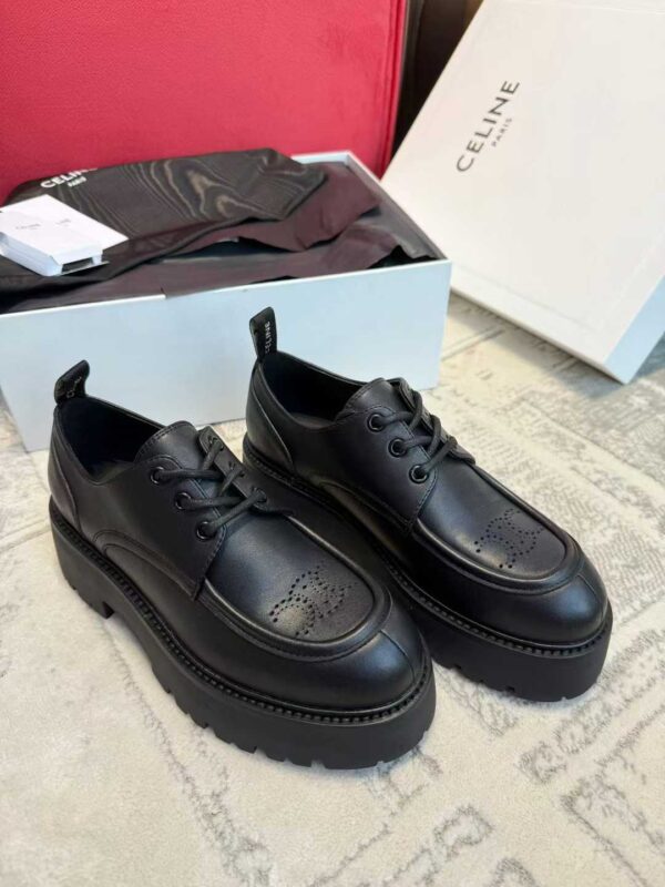 CELINE Casual shoes