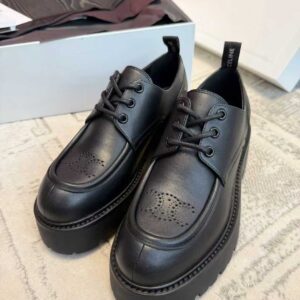 CELINE Casual shoes