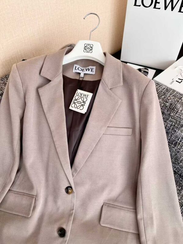 LOEWE 25 autumn and winter suits