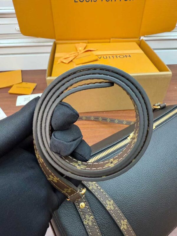 LOUIS VUITTON Express Bag