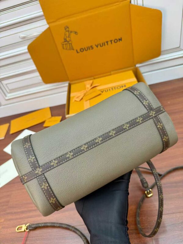 LOUIS VUITTON Express  Bag