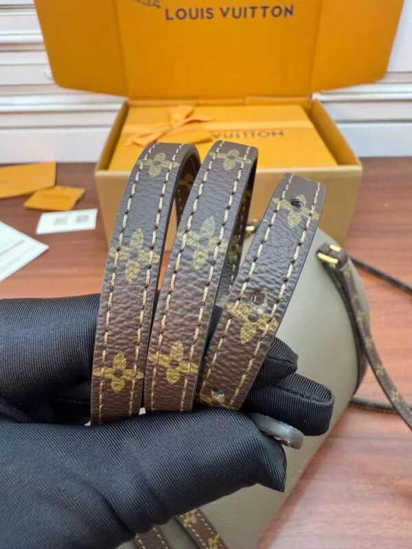 LOUIS VUITTON Express  Bag