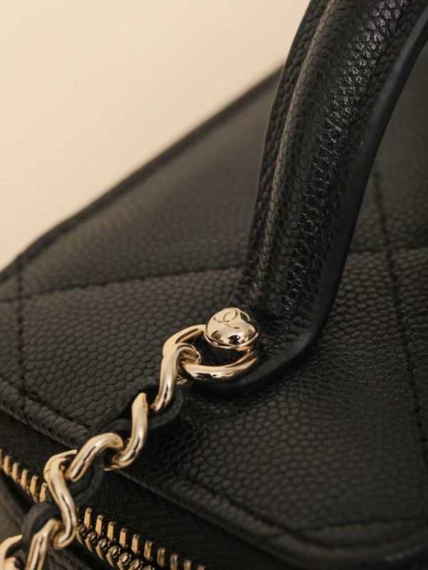 CHANEL Chain makeup bag