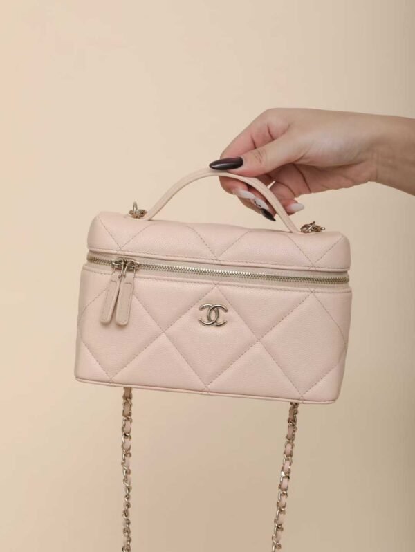 CHANEL Chain makeup bag