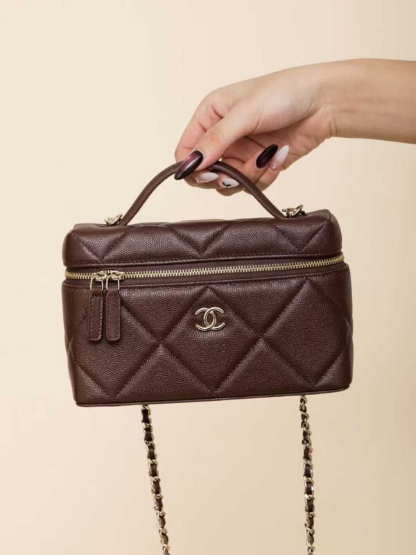 CHANEL Chain makeup bag