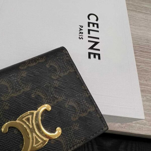 CELINE BI-FOLD CARD HOLDER IN Shiny calfskin