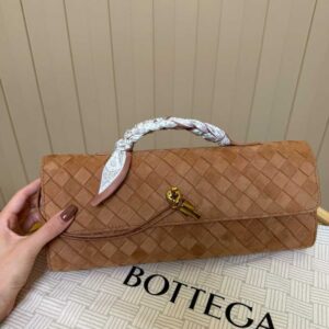 Bottega Veneta Andiamo Clutch