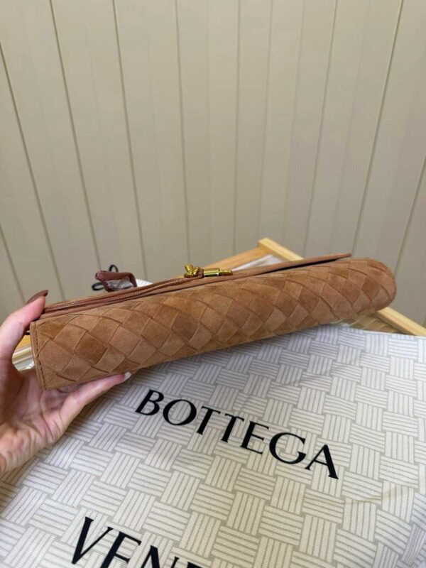 Bottega Veneta Andiamo Clutch