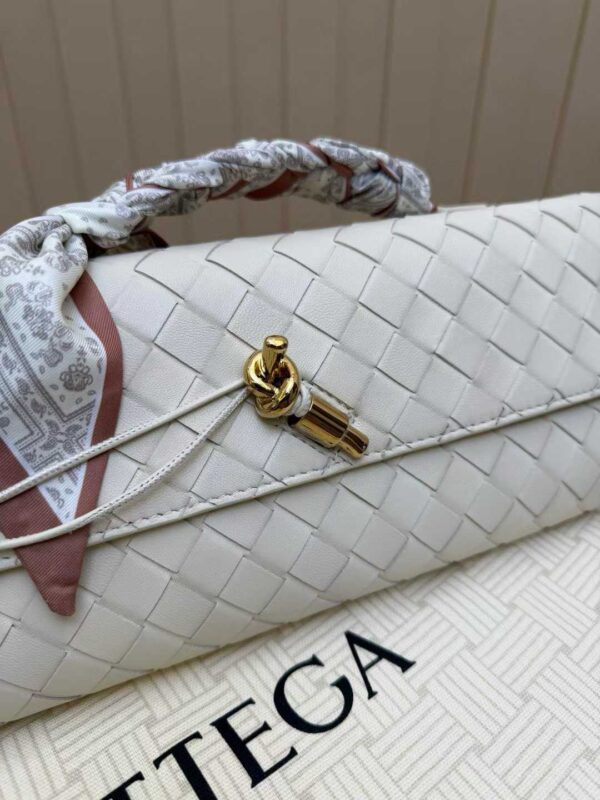Bottega Veneta Andiamo Clutch
