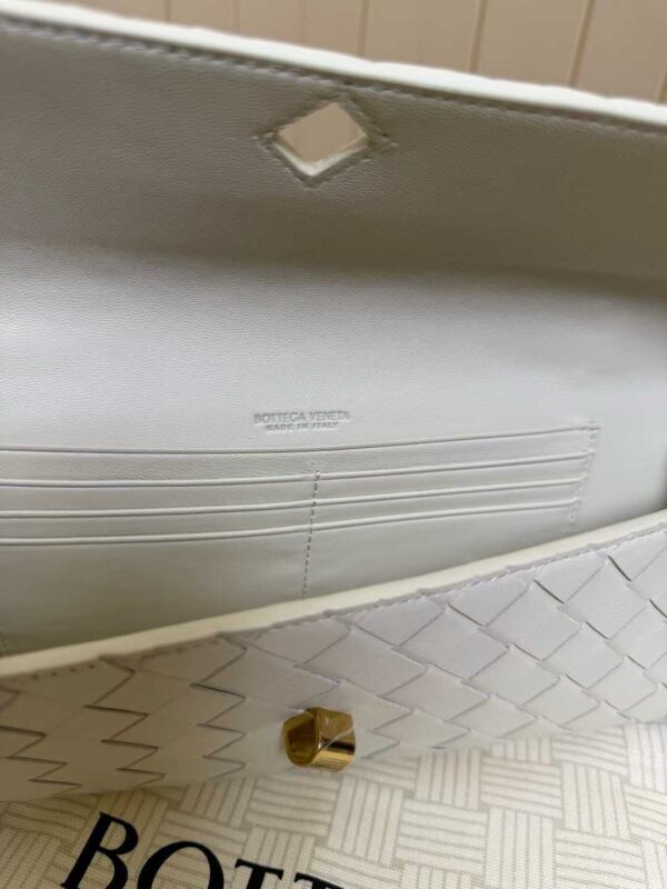 Bottega Veneta Andiamo Clutch