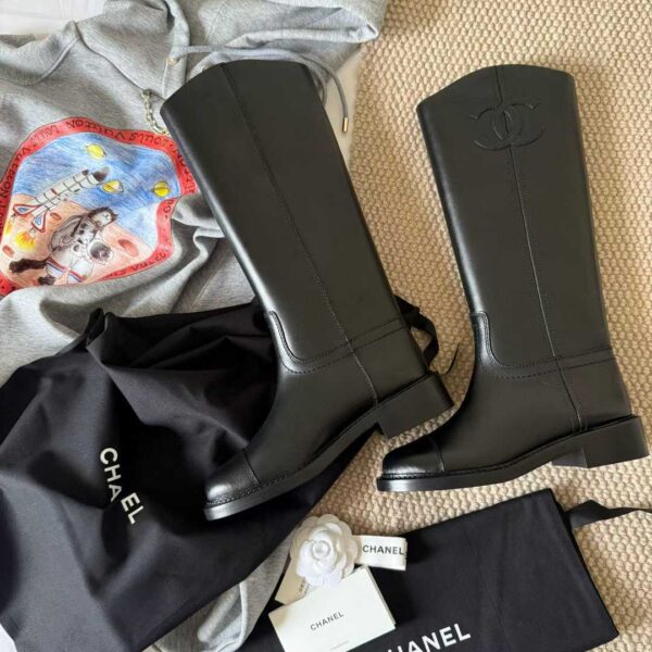CHANEL Knight boots