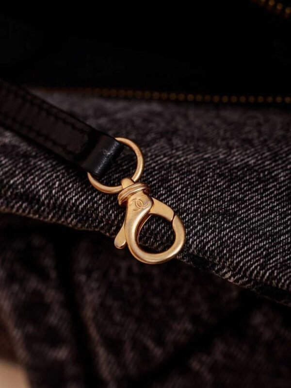 CHANEL HOBO BAG