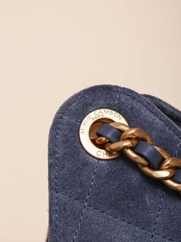CHANEL 25 Handbag