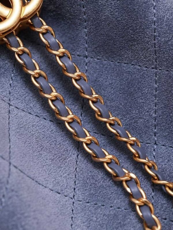 CHANEL 25 Handbag
