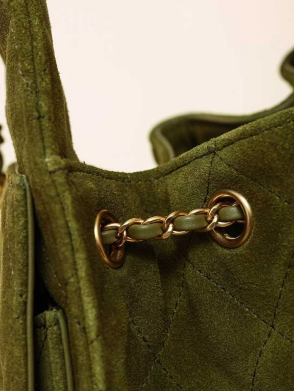 CHANEL 25 Handbag