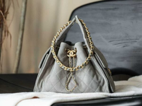 CHANEL 25 HANDBAG