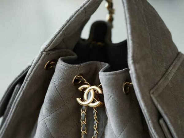 CHANEL 25 HANDBAG