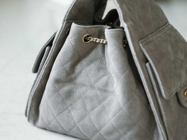 CHANEL 25 HANDBAG